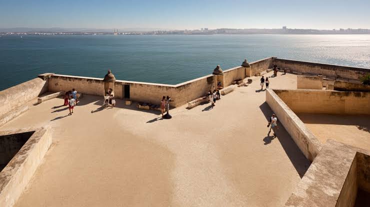 City Ramparts Walk