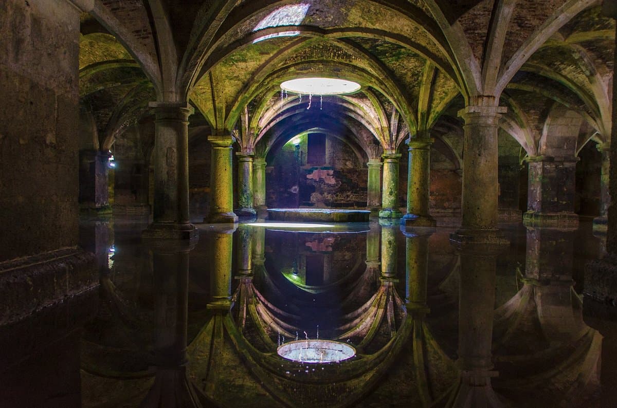 Portuguese Cistern